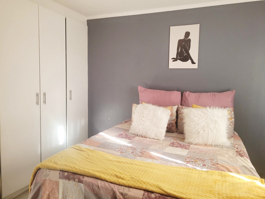 2 Bedroom Property for Sale in Delro Park Western Cape